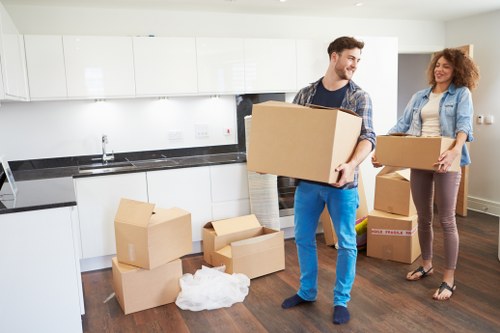 Organised storage unit suitable for temporary storage needs in Shepherdsbush